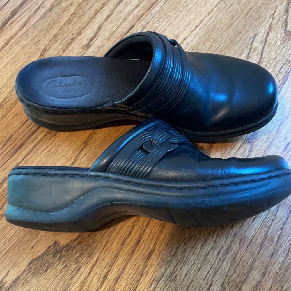 Clarks Shoes 8 - image 4